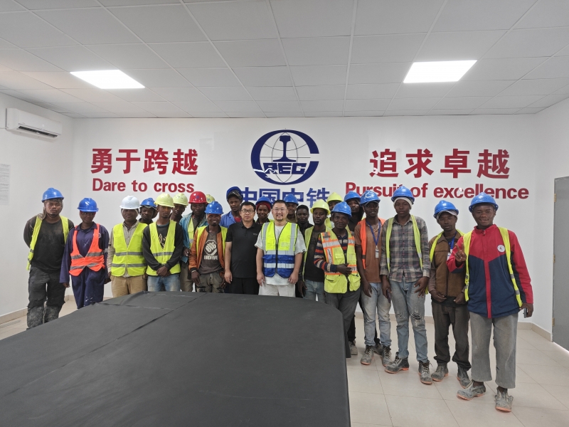 我校教师赴坦桑尼亚开展国际技能属地人才培养